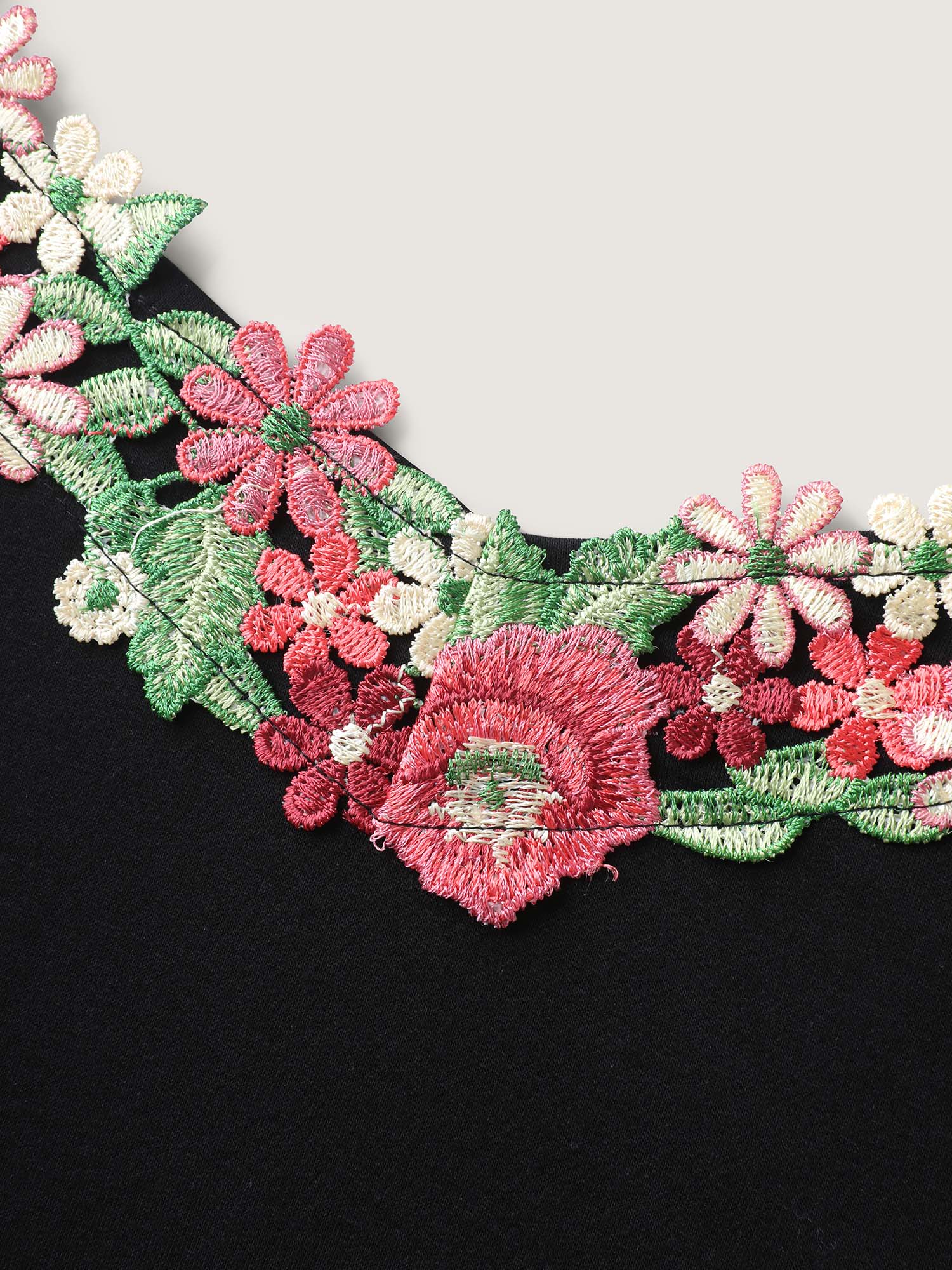 3D Floral Neckline Tank Top - Image 6