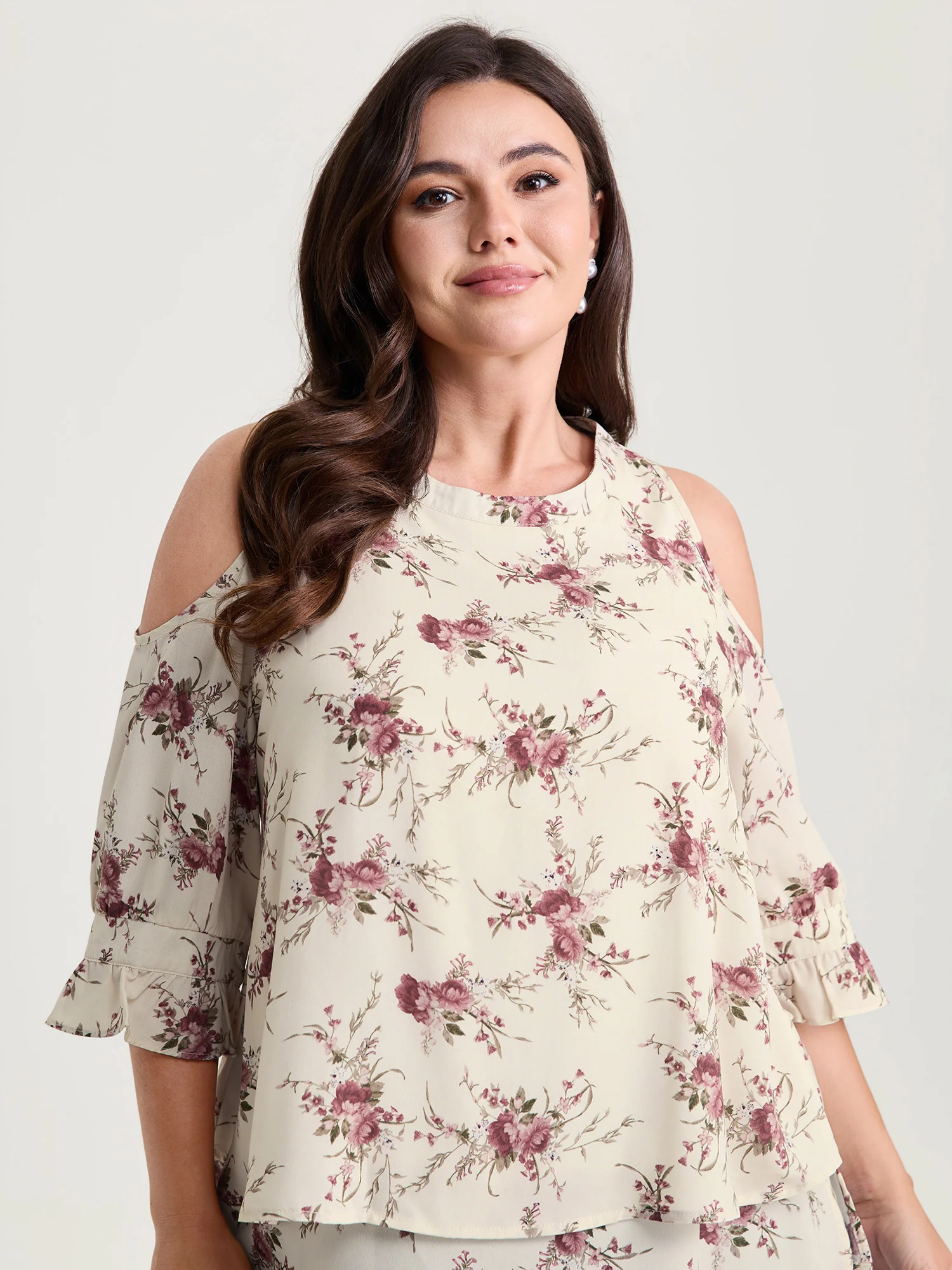 Blooming Floral Layered Hem Cut-Out Shoulder Blouse - Image 2