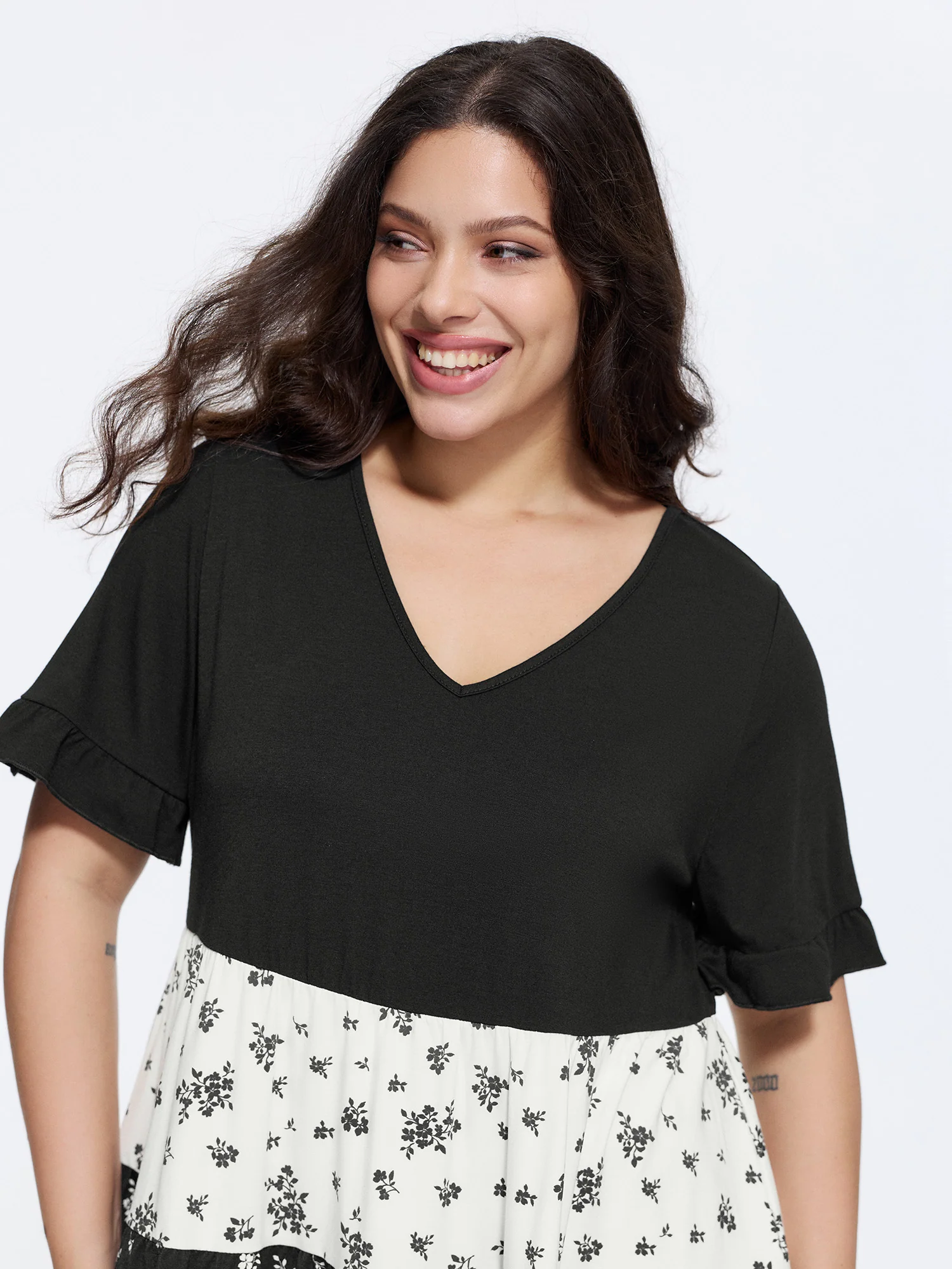 Color Contrast Floral Print Tiered Top - Image 2