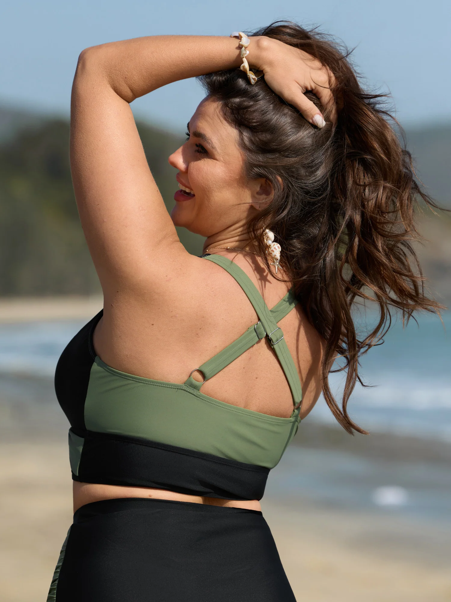 Colorblock Adjustable Twist Front Bikini Top - Image 4