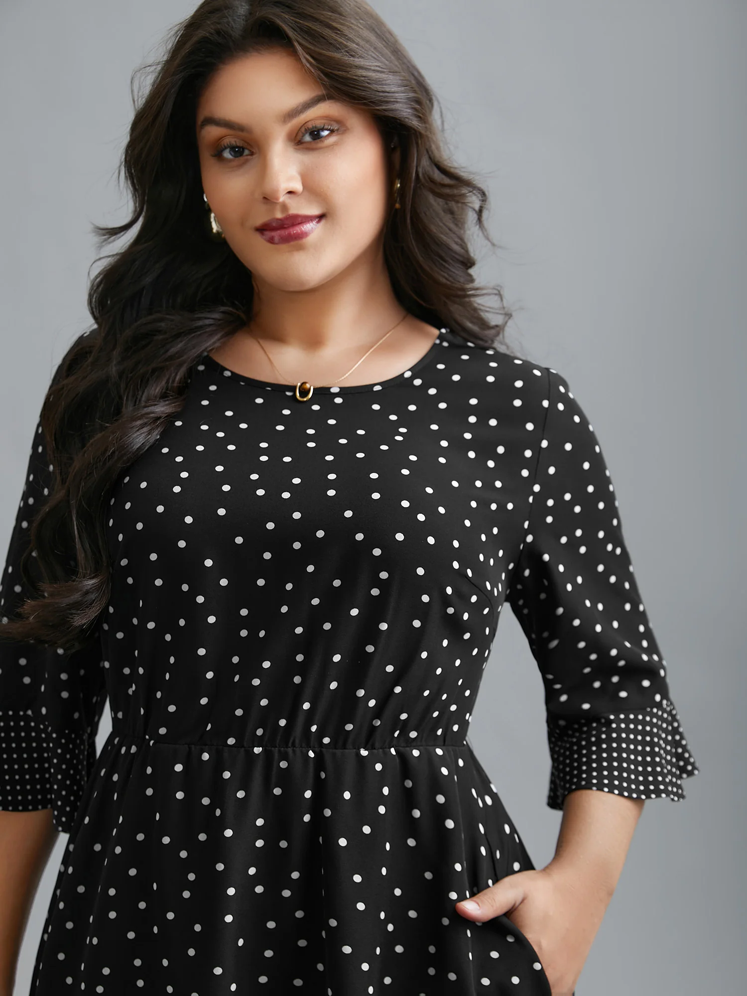 Crew Neck Polka Dot Waist Cinched Dress - Image 2