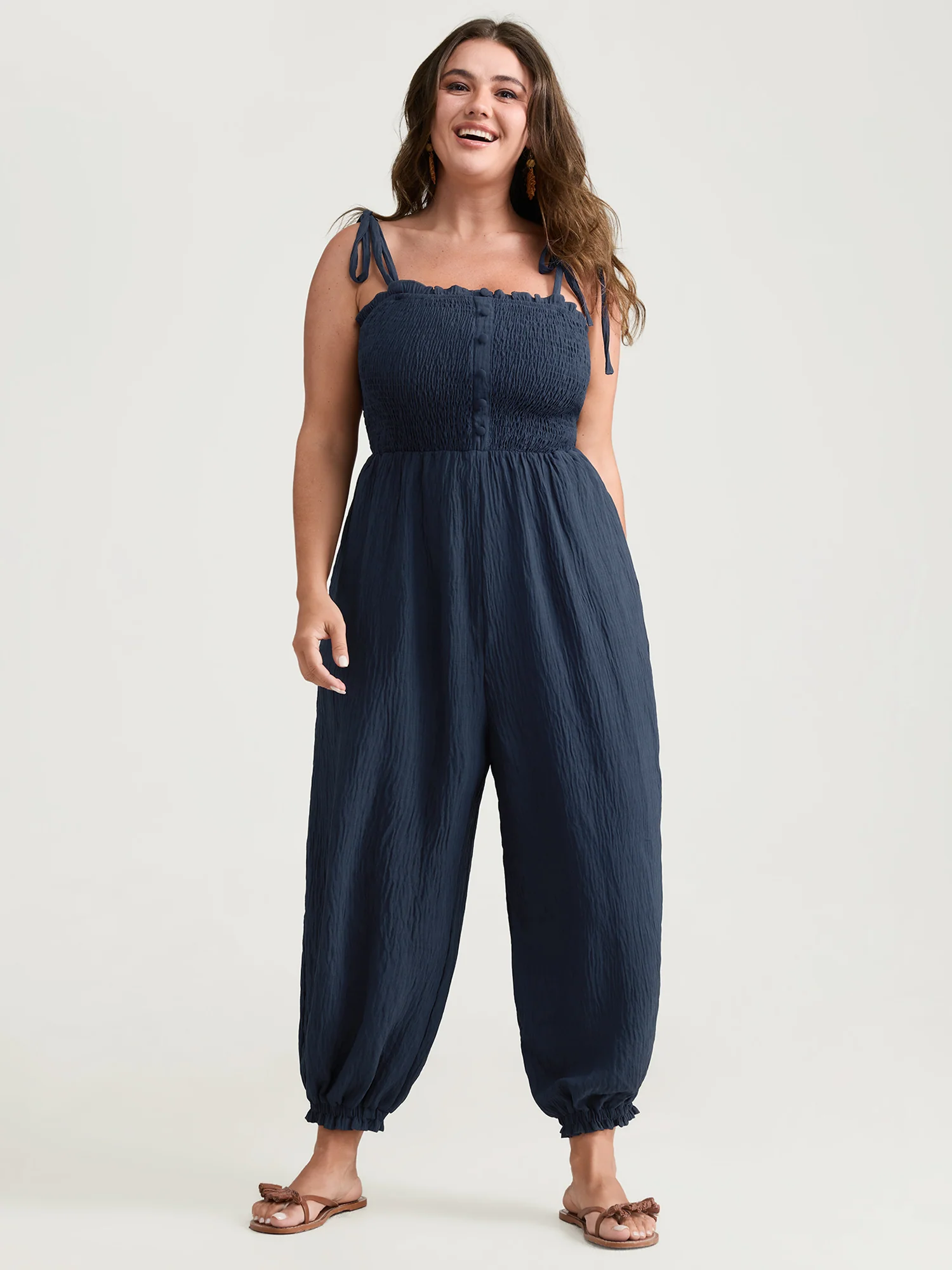 Cute Shoulder-Tie Cuffed Hem Jumpsuit - Image 3