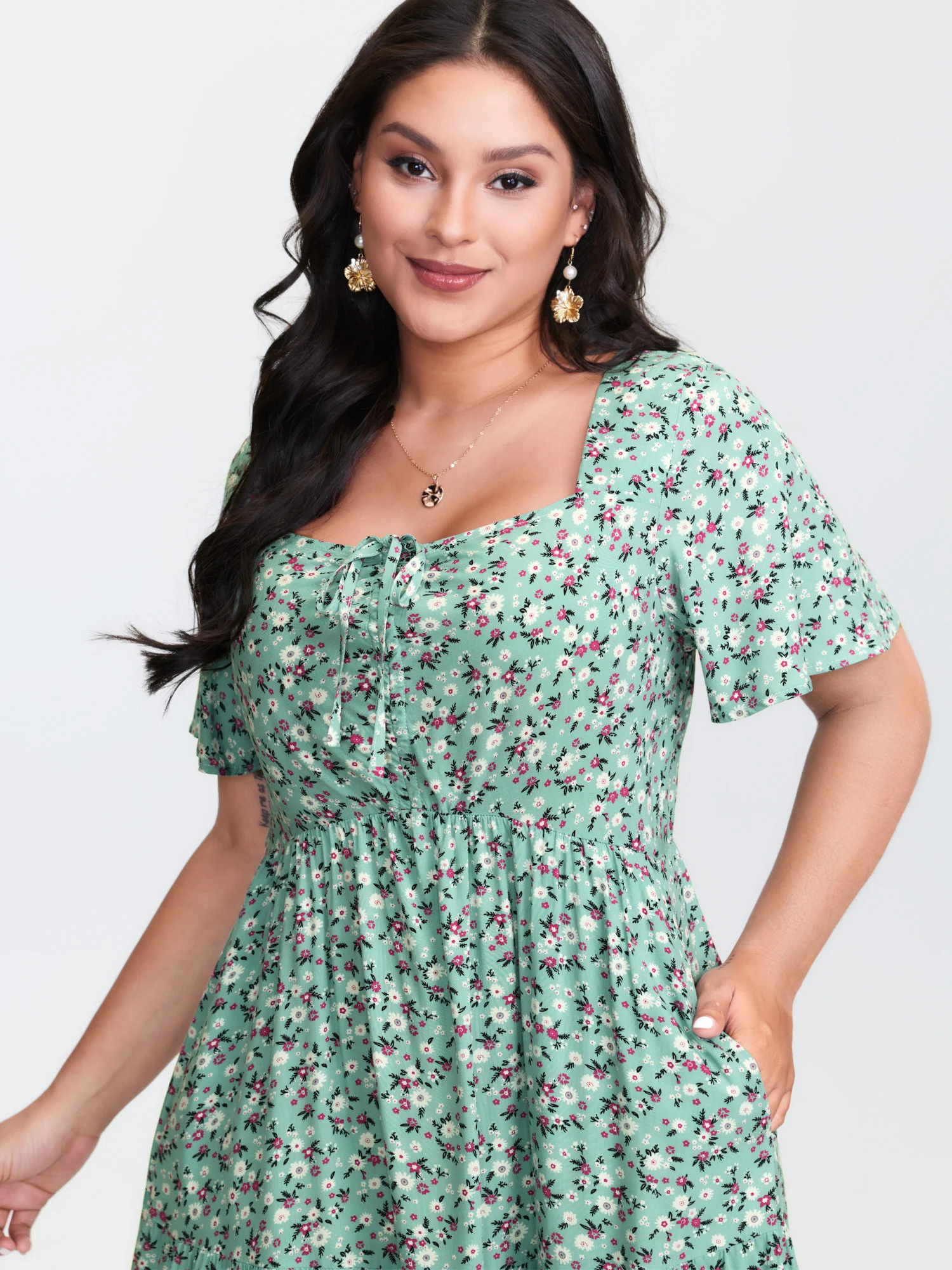 Ditsy Floral Sweetheart Drawstring Pocket Tiered Dress - Image 14