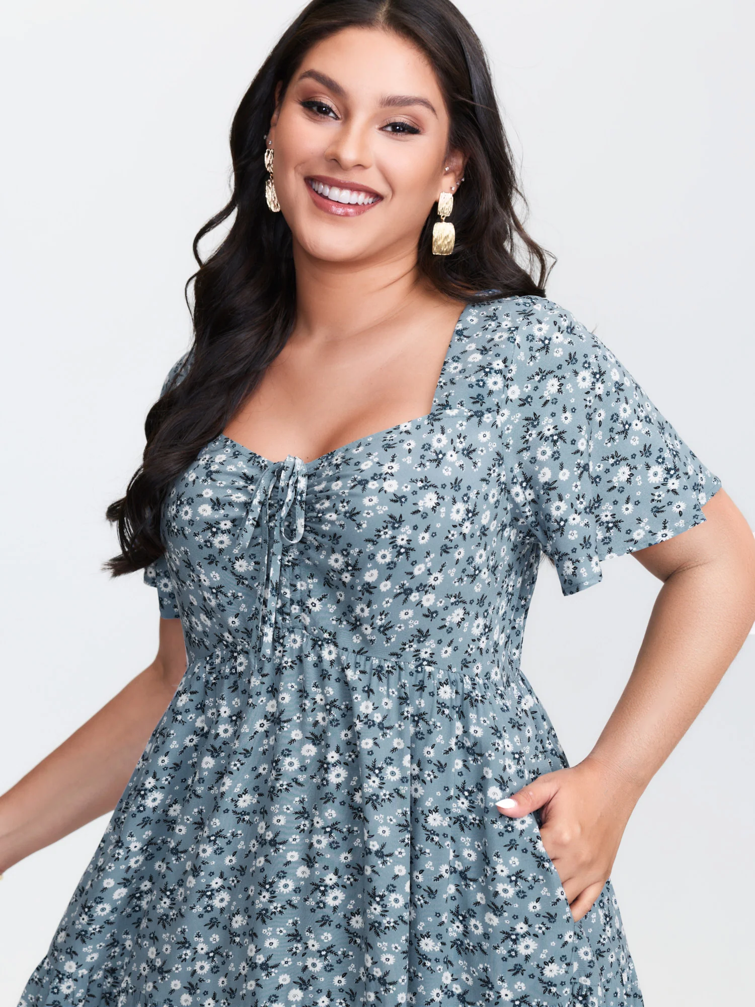 Ditsy Floral Sweetheart Drawstring Pocket Tiered Dress - Image 6