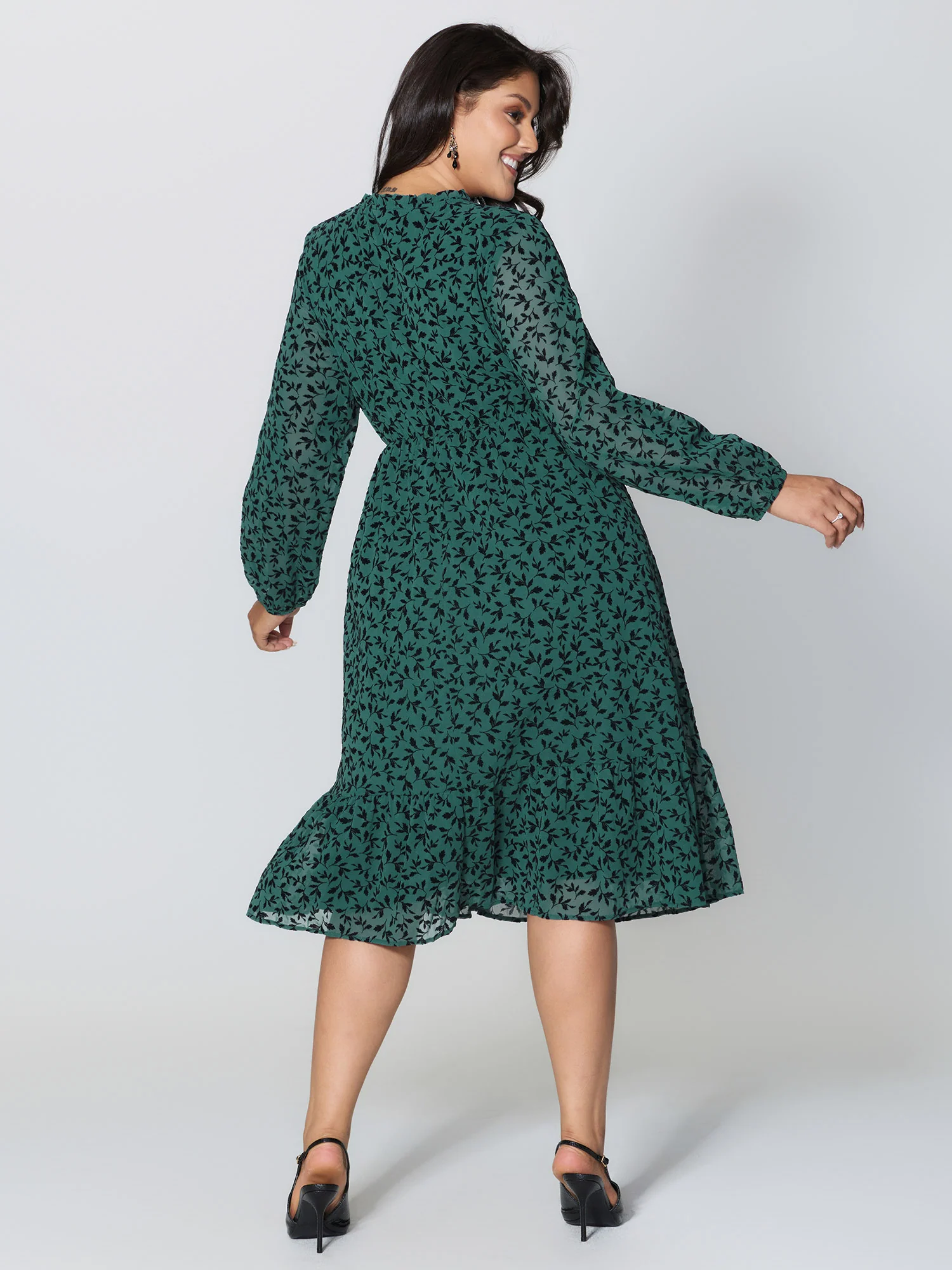 Flocked Floral Shirred Ruffled Neck Midi Dress - Image 4