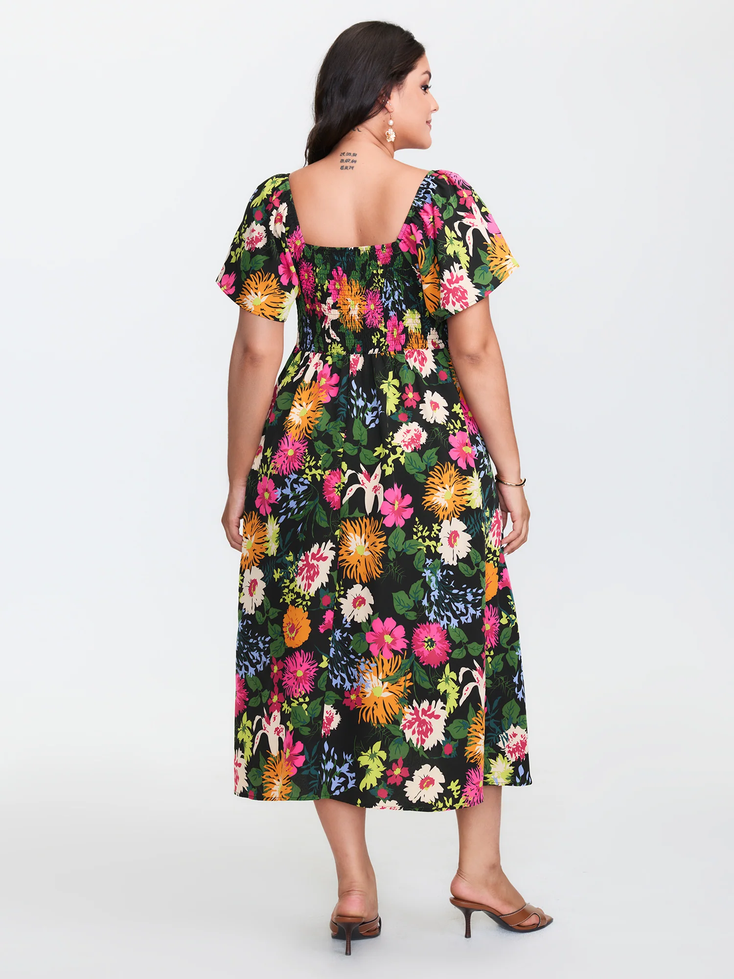 Floral Shirred Square Neck Pocket Midi Dress - Image 4