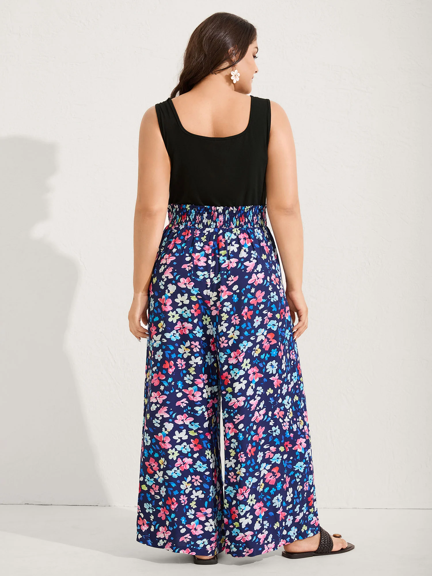 Floral Color Contrast Shirred Jumpsuit - Image 4