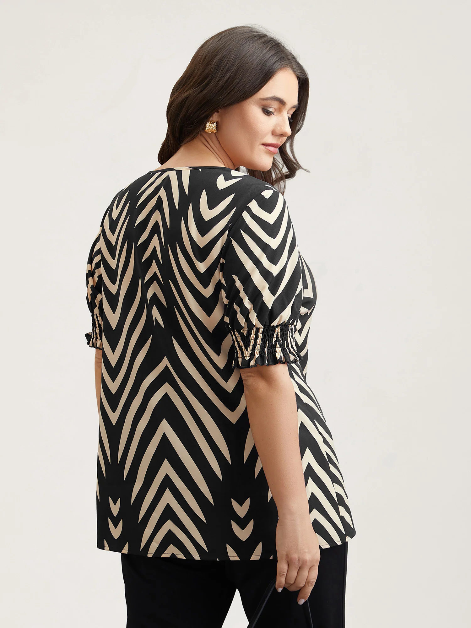 Geometric Print Ruffled Shirred Blouse - Image 13