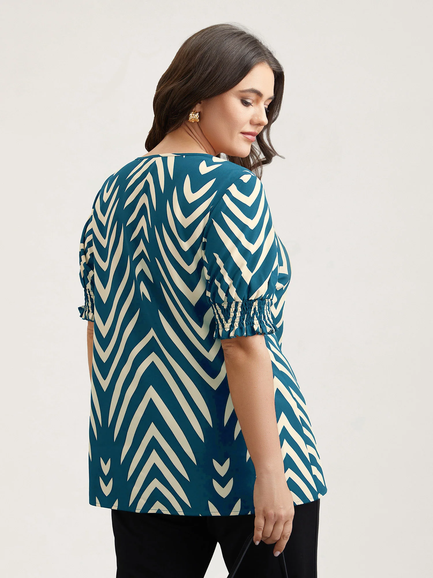 Geometric Print Ruffled Shirred Blouse - Image 18