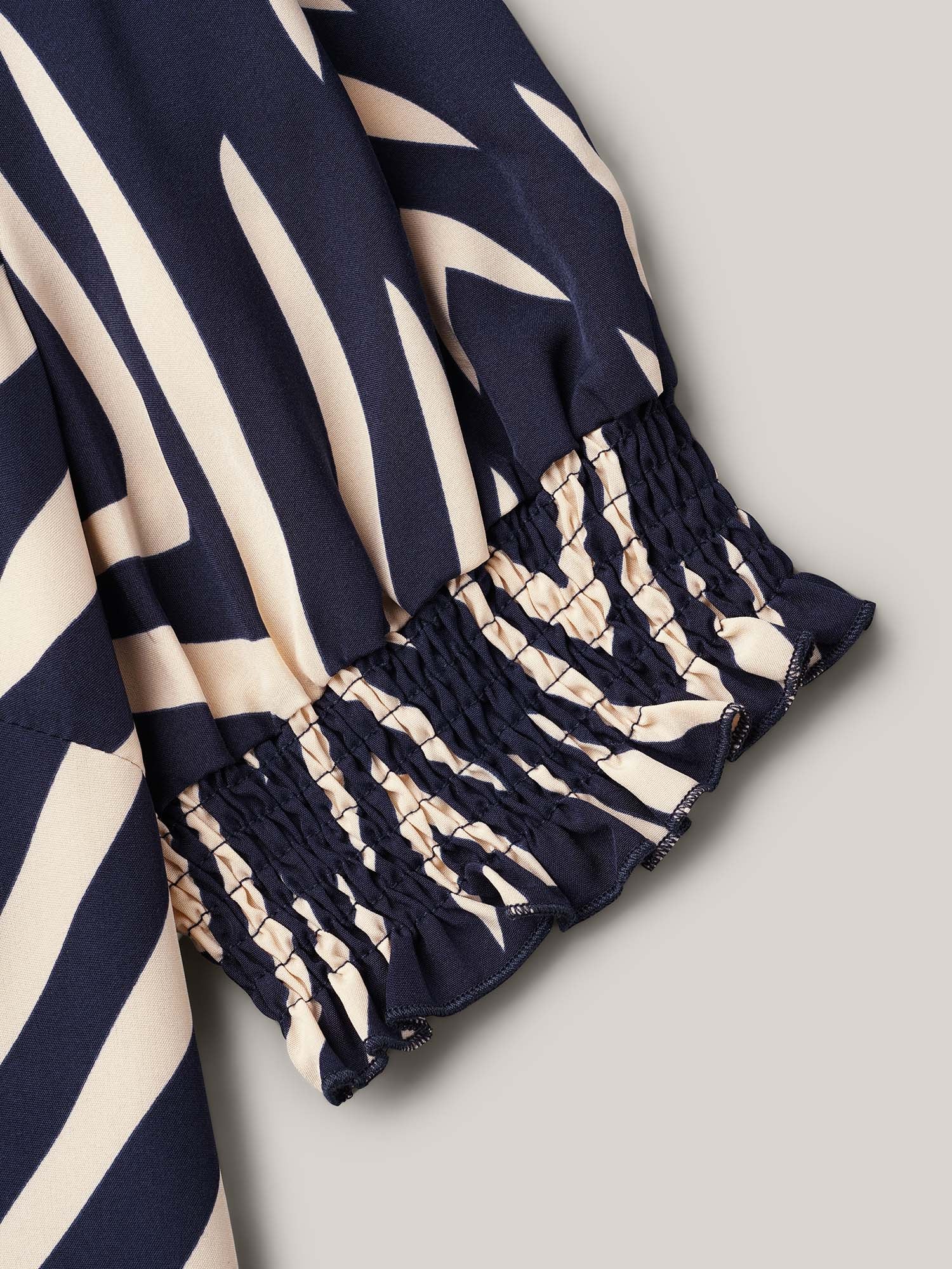 Geometric Print Ruffled Shirred Blouse - Image 7