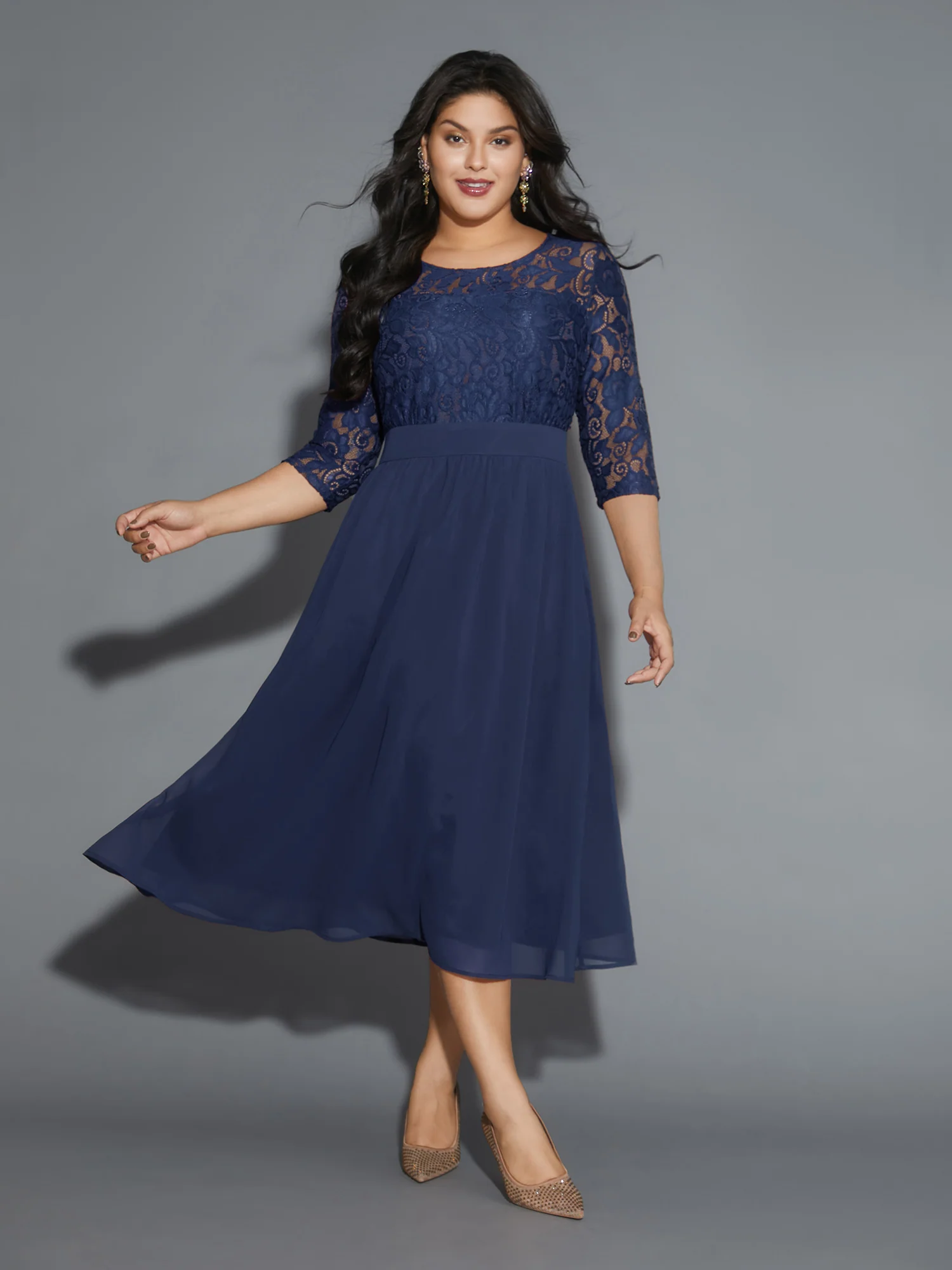 Lace Patchwork Shirred Midi Pocket Dress - Image 2