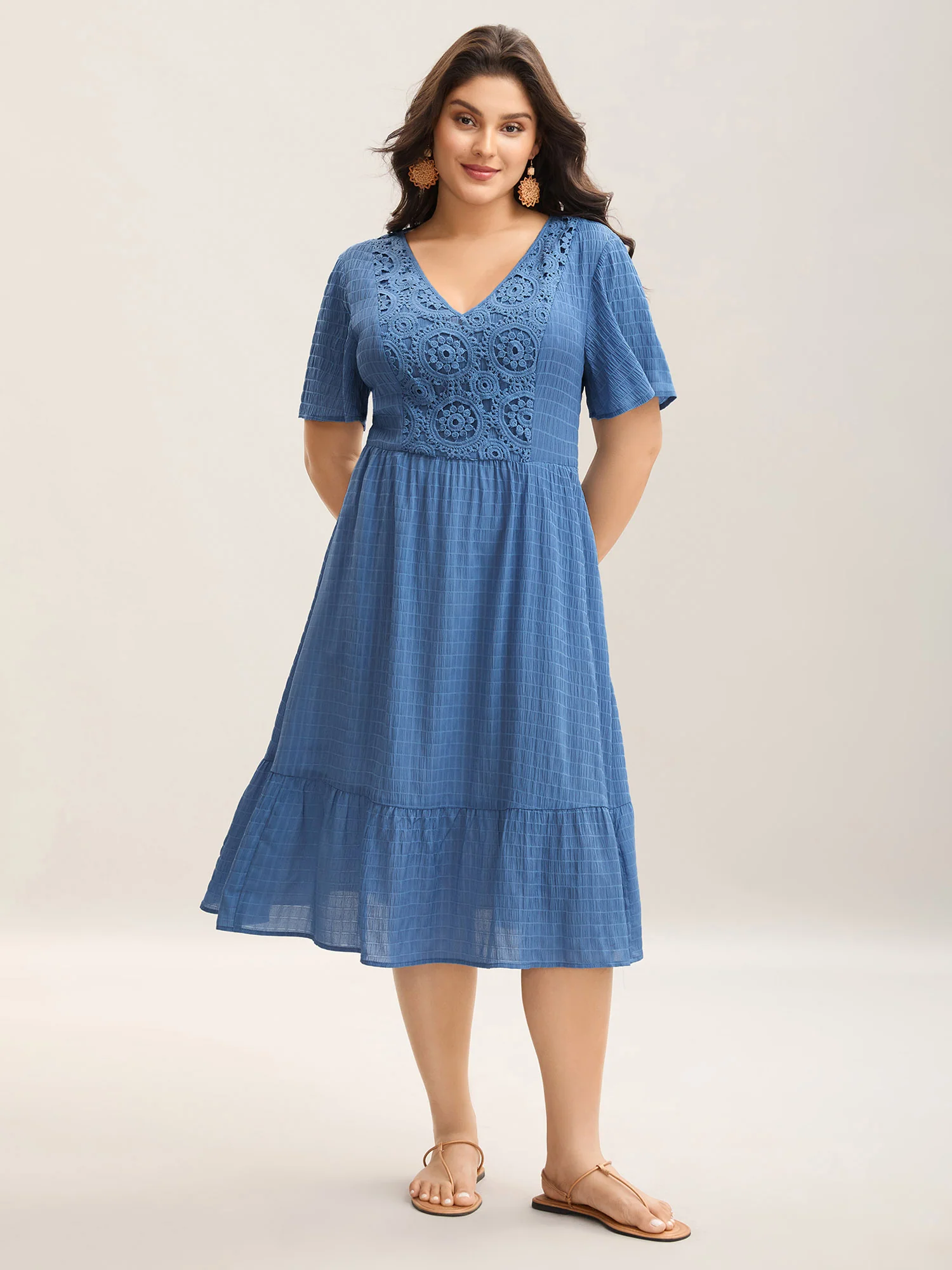 Lace Textured Pockets Tiered Midi Dress - Image 3
