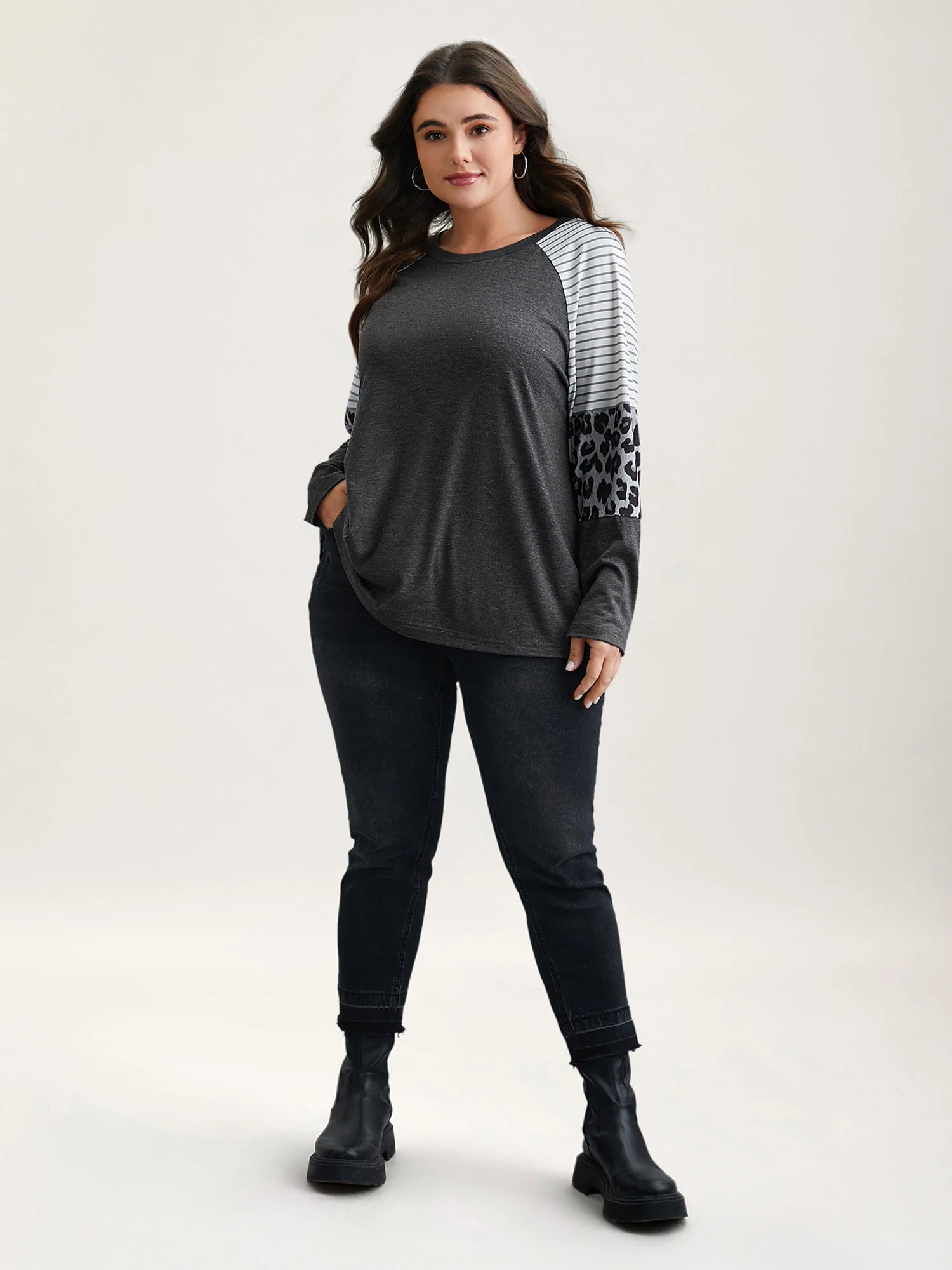 Mixed Leopard Print Raglan Sleeve T-Shirt - Image 5
