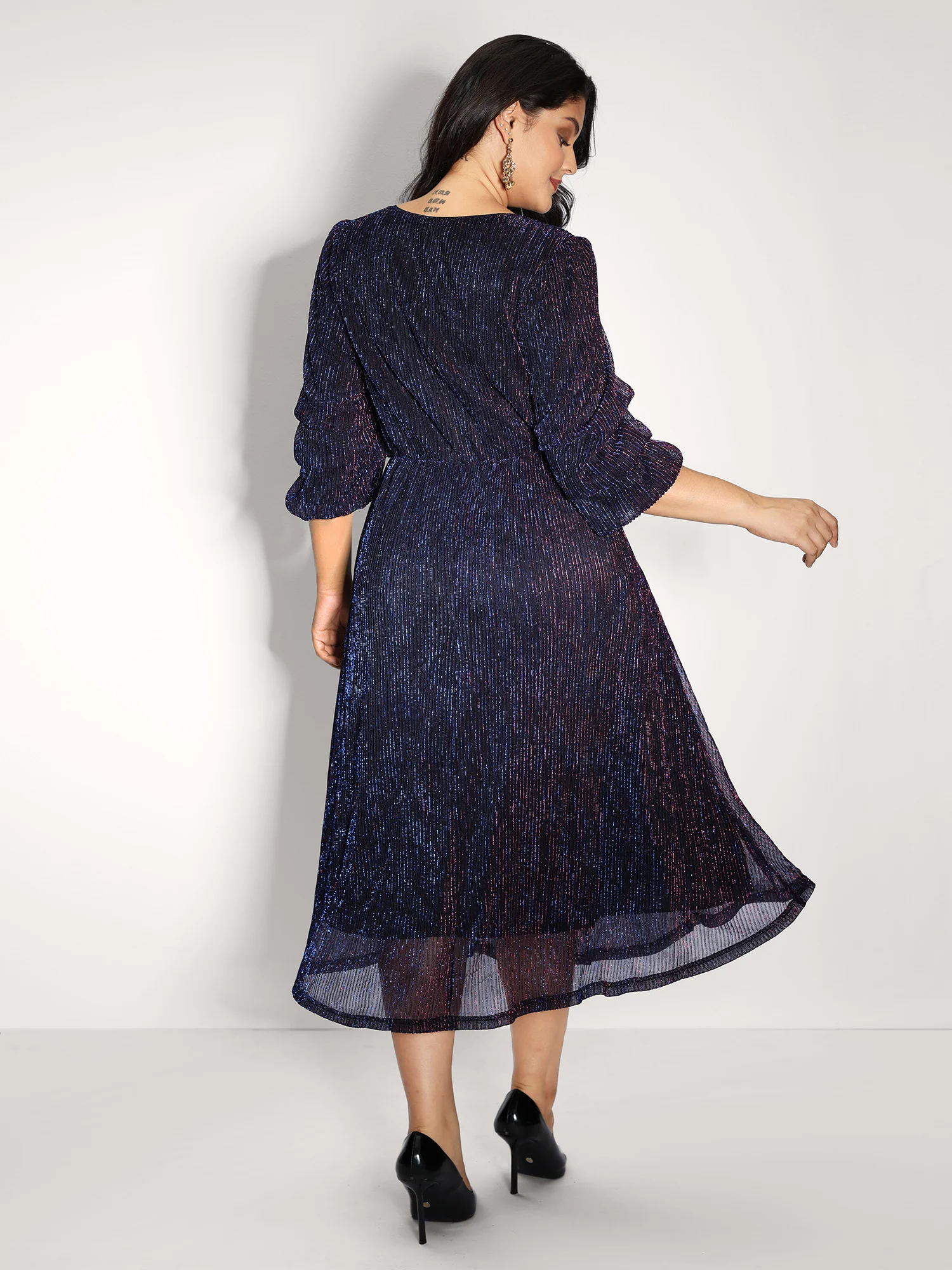 Phantom Silk Stretchy Shirred Waist Midi Dress - Image 4