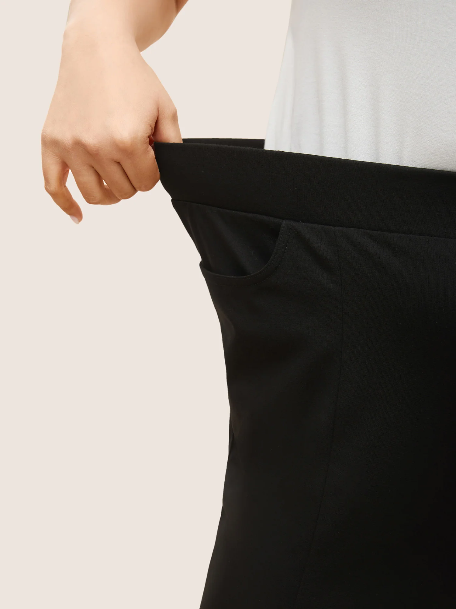 Plain Elastic Waist High Rise Slim Pants - Image 4
