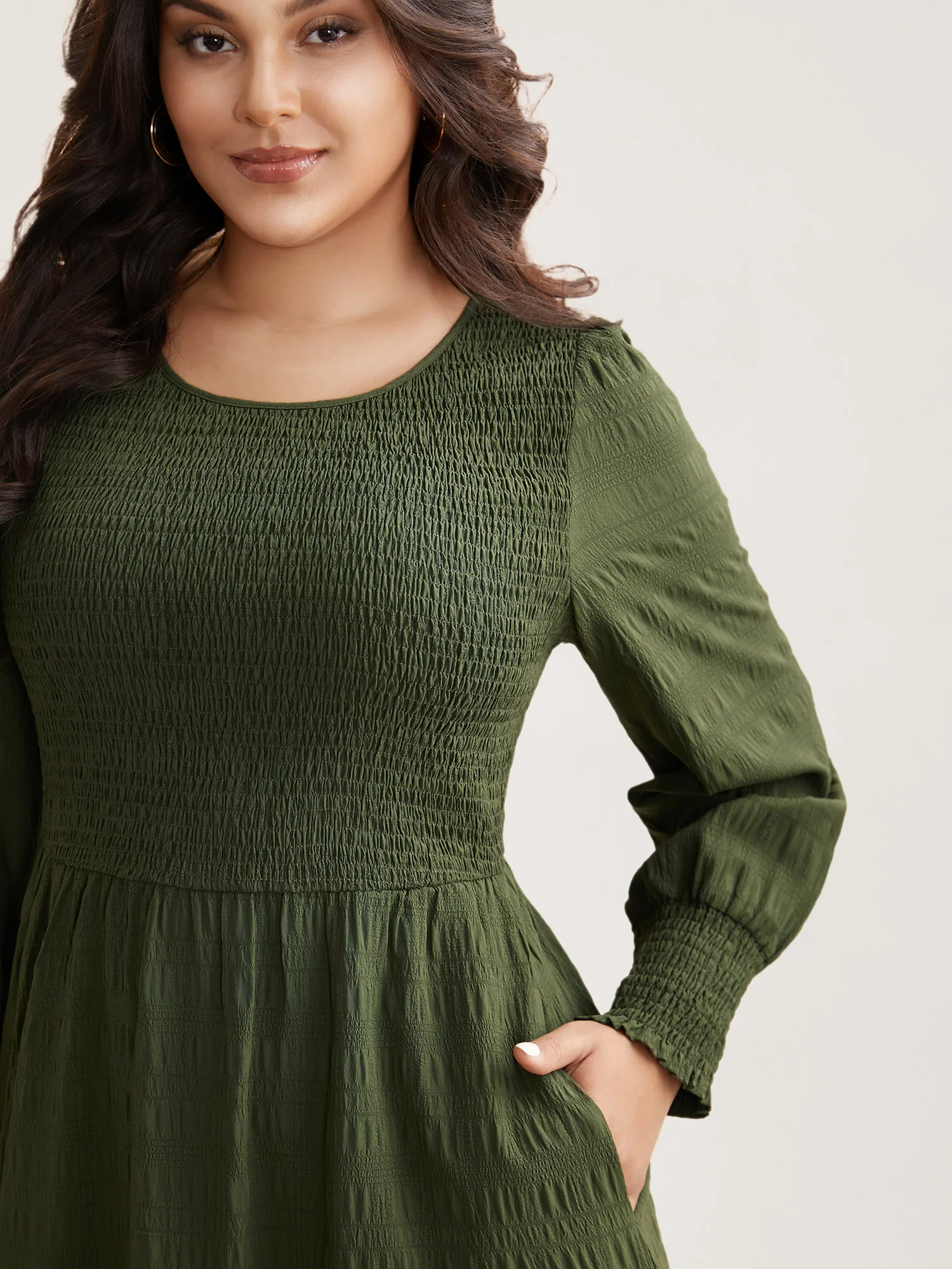 Plain Textured Shirred Midi Dress - Image 7