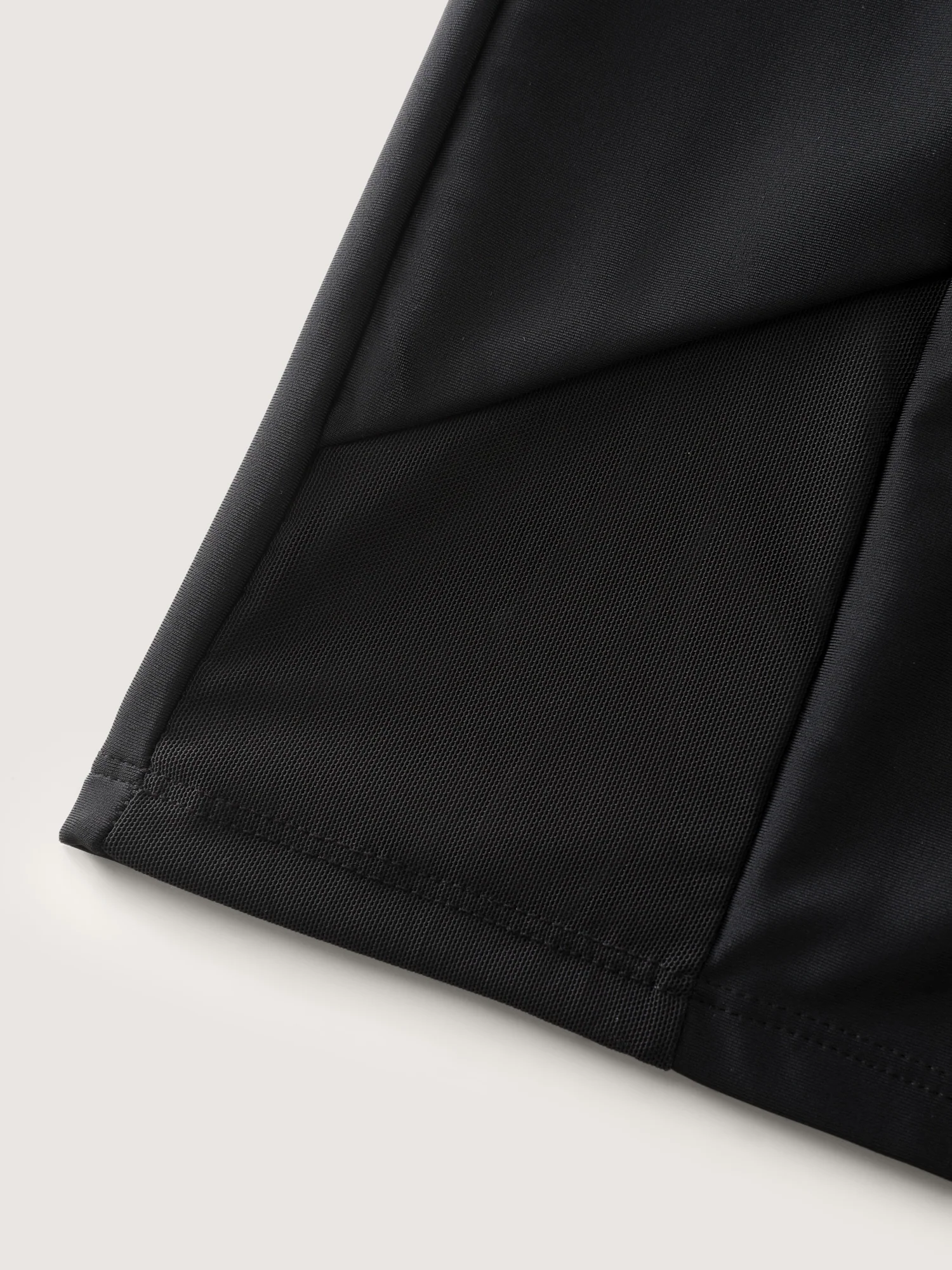 Pockets High-Waisted Swim Shorts - Image 6