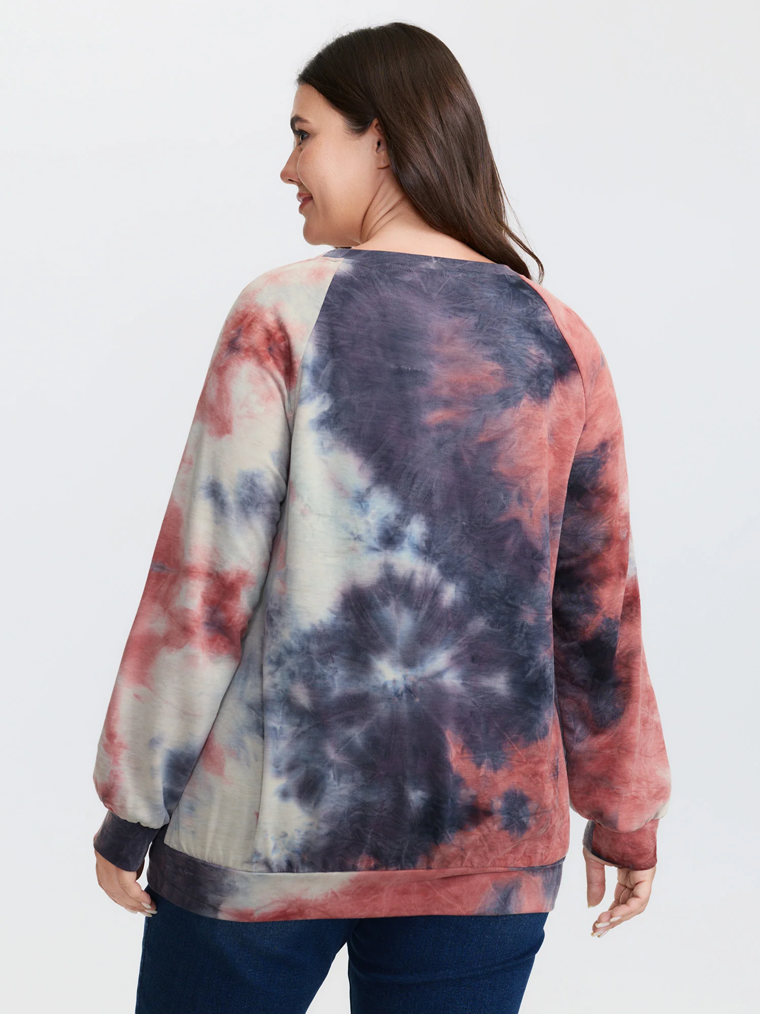 Round Neck Tie-Dye Sweatshirt - Image 4