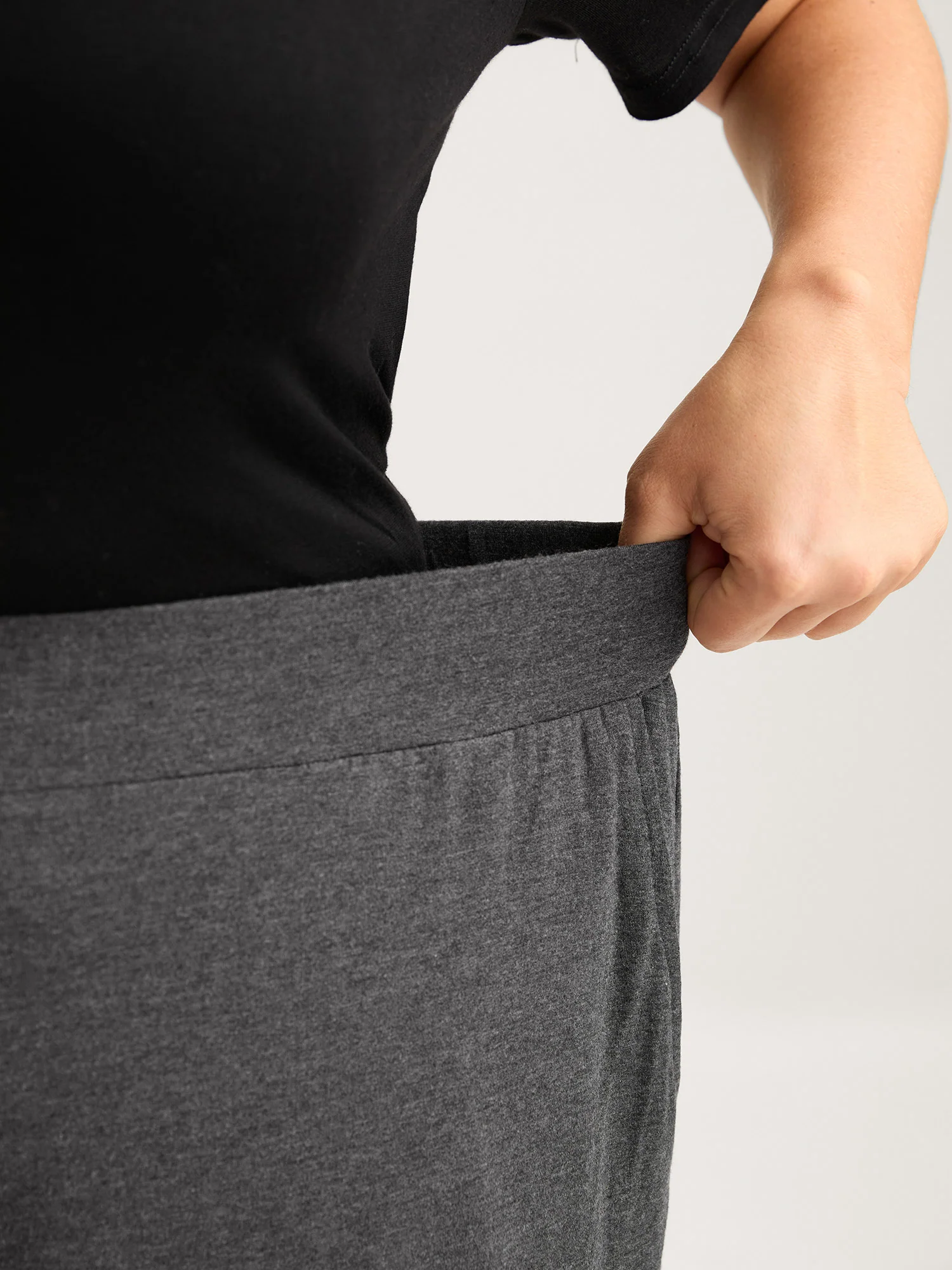 Solid Elastic Waist Wide Leg Lounge Bottoms - Image 10