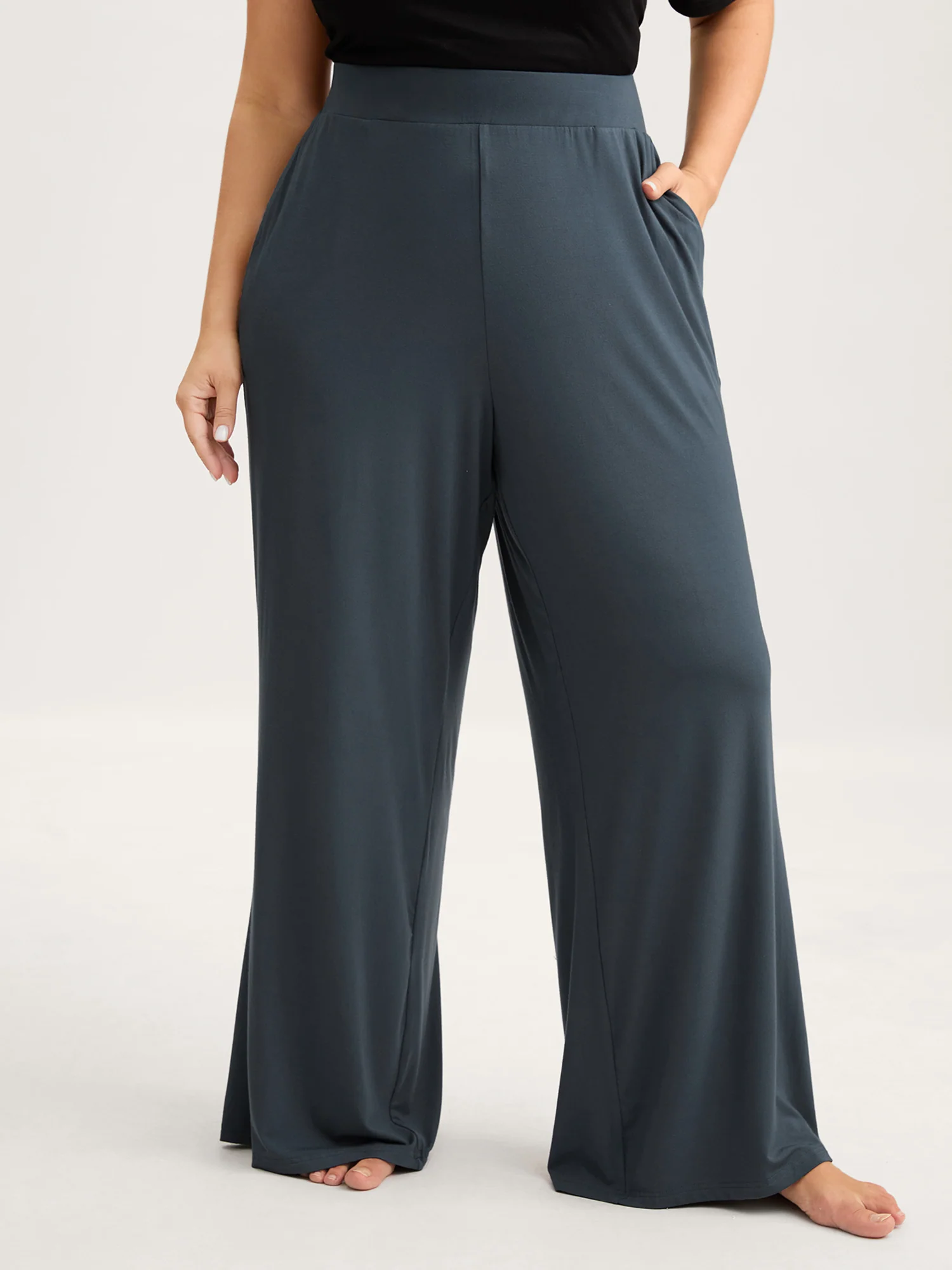 Solid Elastic Waist Wide Leg Lounge Bottoms - Image 16