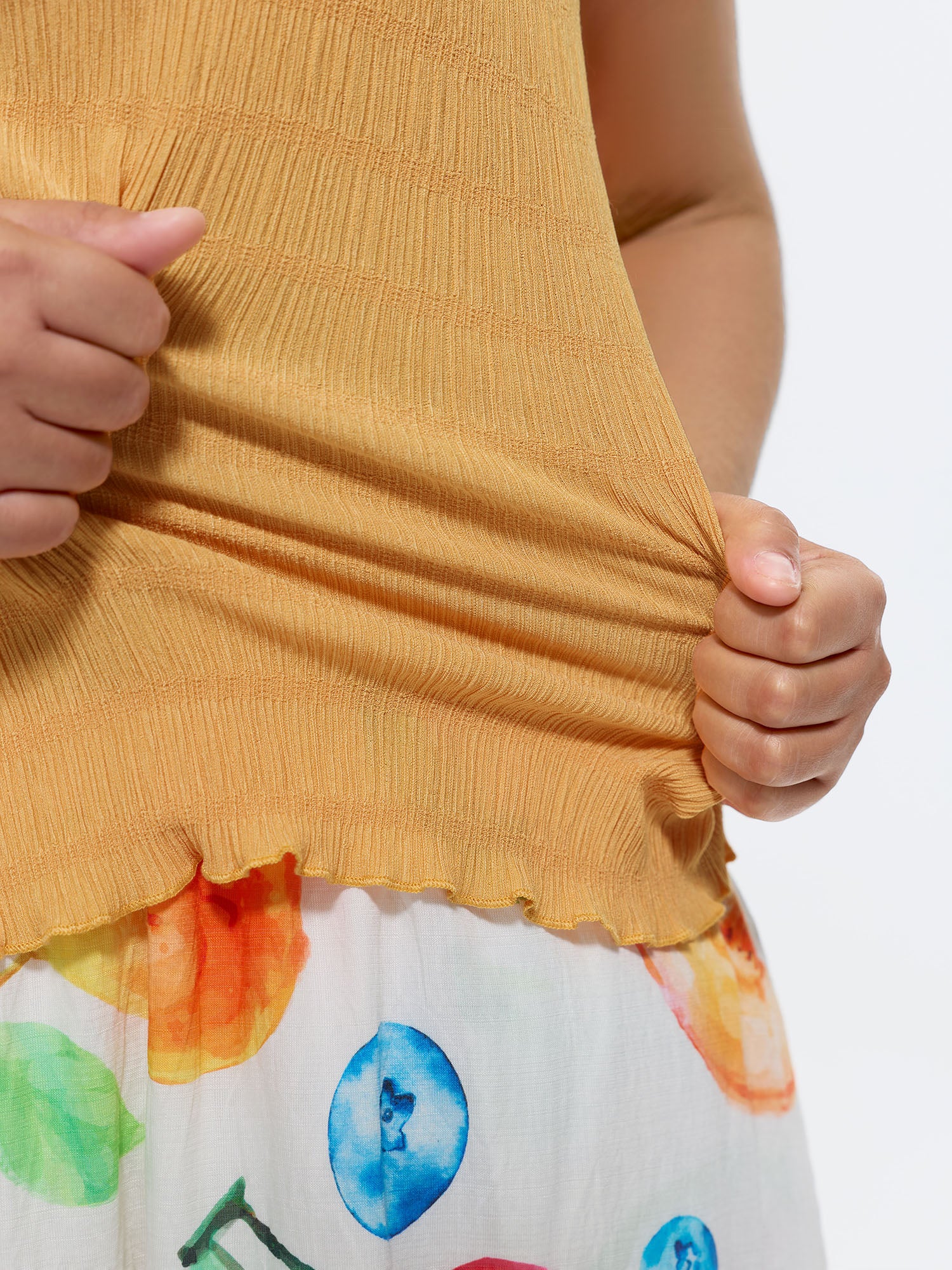 Stretchy Textured Ruffled Hem T-Shirt - Image 4