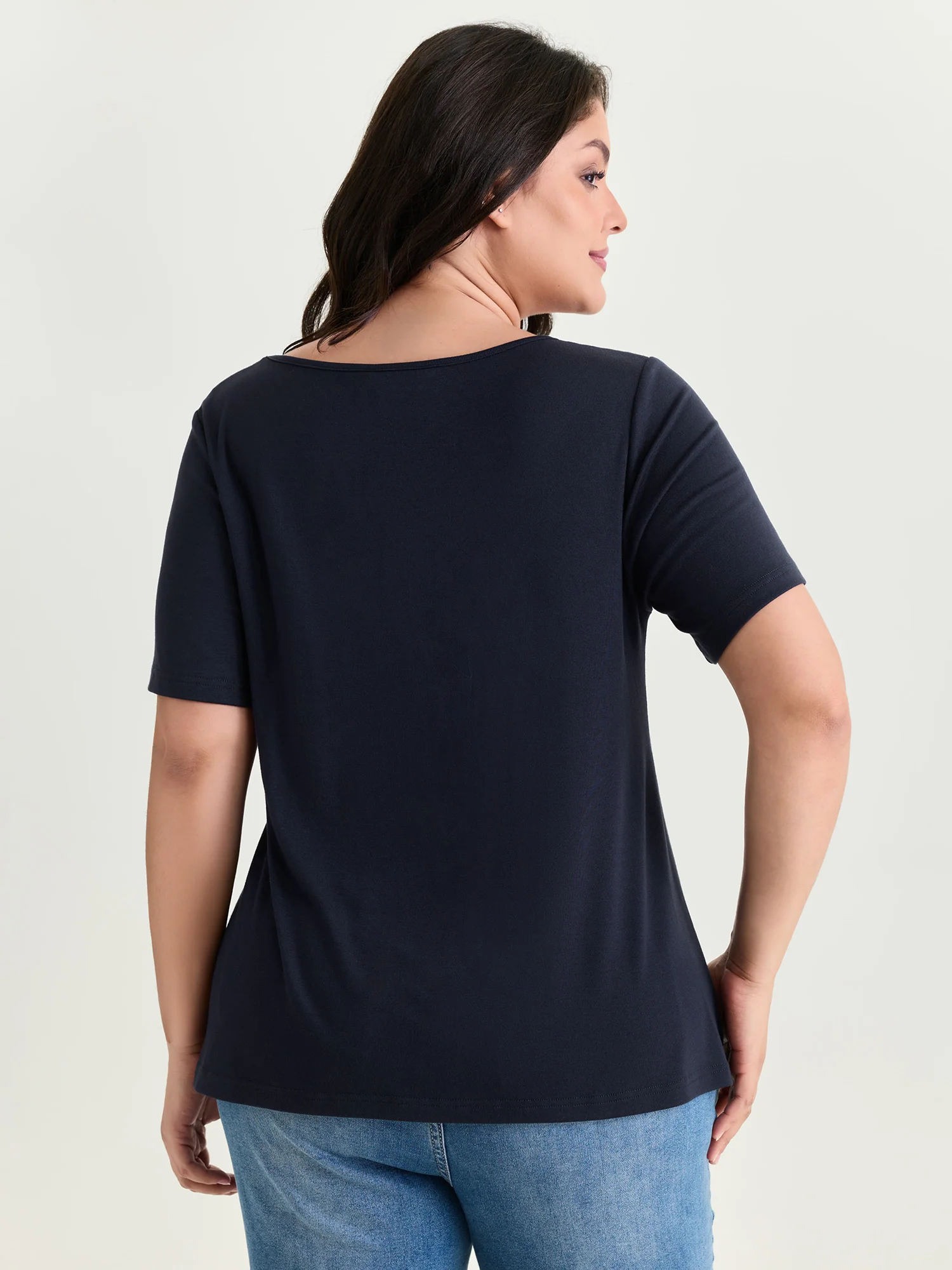 Supersoft Ruched V-Neck T-Shirt - Image 4