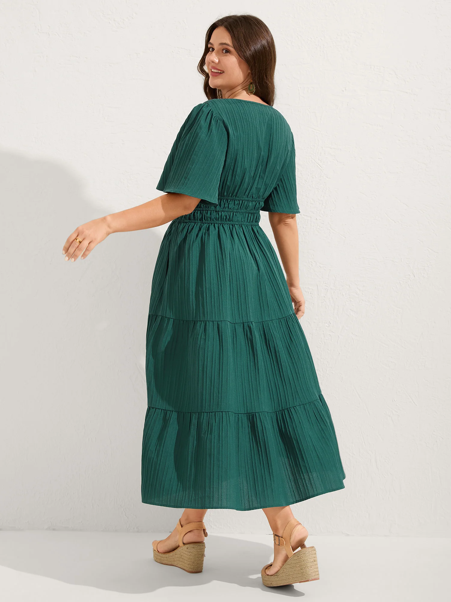 Textured Shirred Cinched Waist Maxi Dress - Image 4