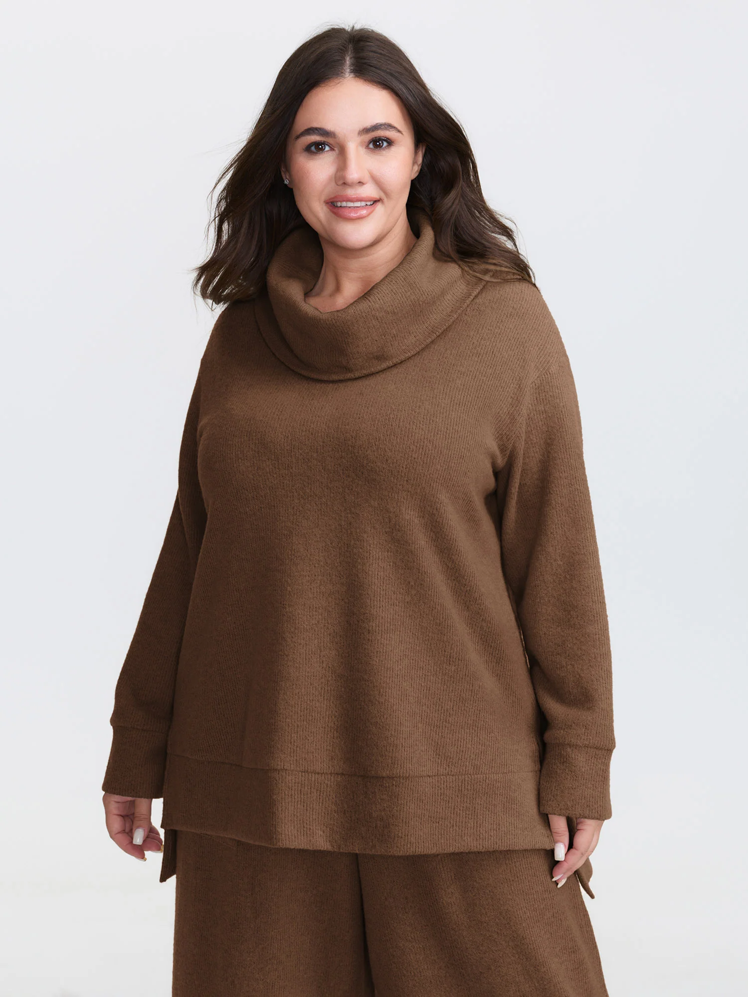 Turtleneck Snuggle-Worthy Loungewear Set - Image 3